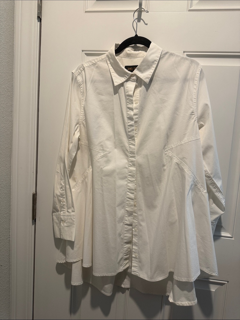 TRUTH Classic White Long-Sleeve Button-Down Shirt